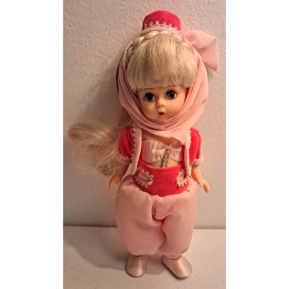 Madame Alexander 8” The I Dream Of Jeannie Only FAO Schwarz - L Ed 79604 1996